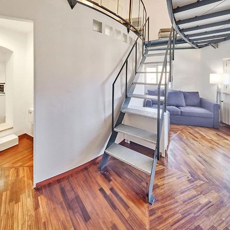 Splendid Apartment In The Historic Center Milan Luaran gambar