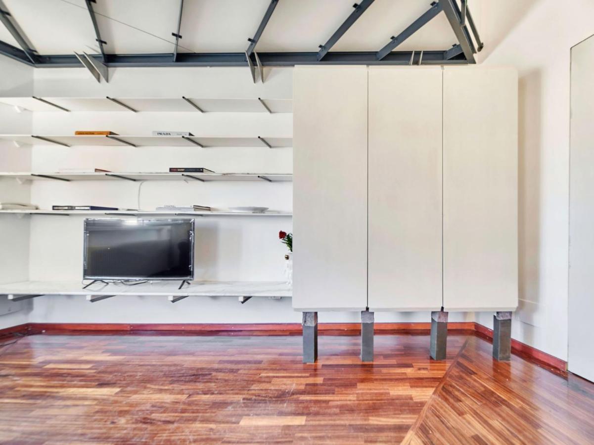 Splendid Apartment In The Historic Center Milan Luaran gambar