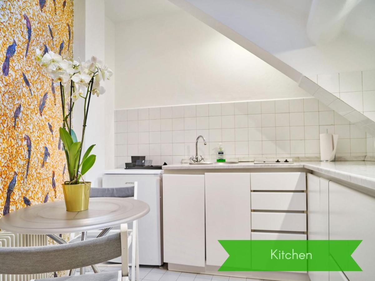 Splendid Apartment In The Historic Center Milan Luaran gambar