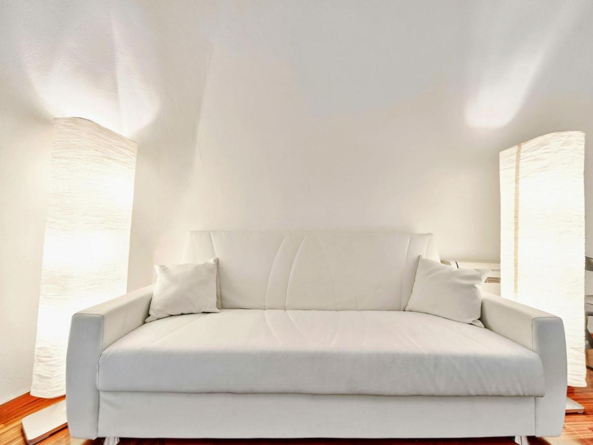 Splendid Apartment In The Historic Center Milan Luaran gambar